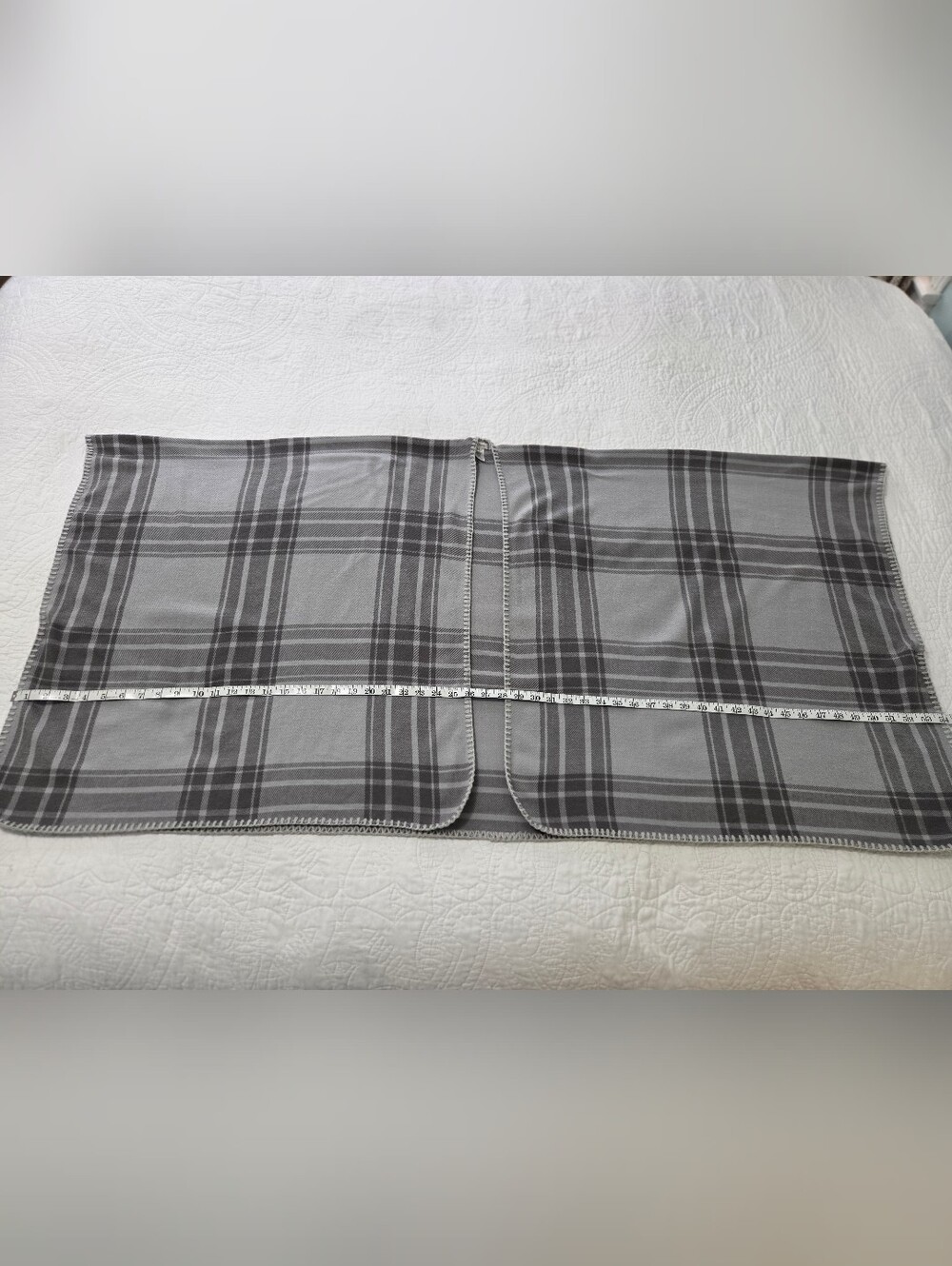 Grey Plaid Ruana. - Picture 6 of 9